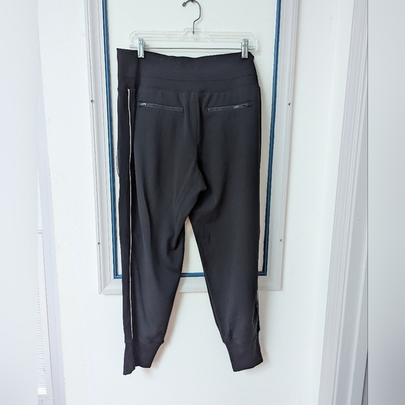 Athleta Women's XL Black Joggers Sweatpants Yoga Running Athleisure - Picture 4 of 4